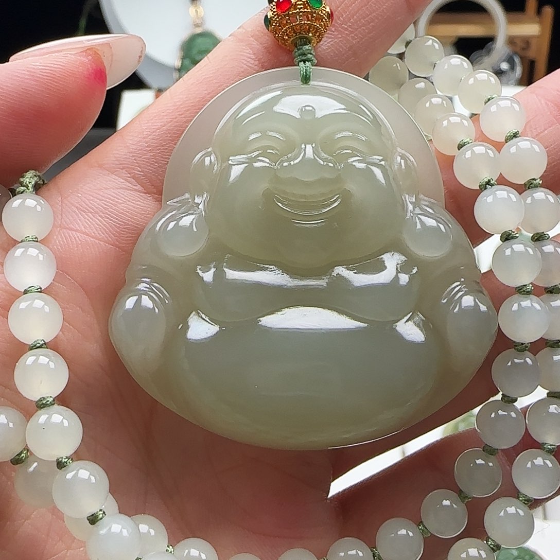 和田玉足金镶嵌颈饰50