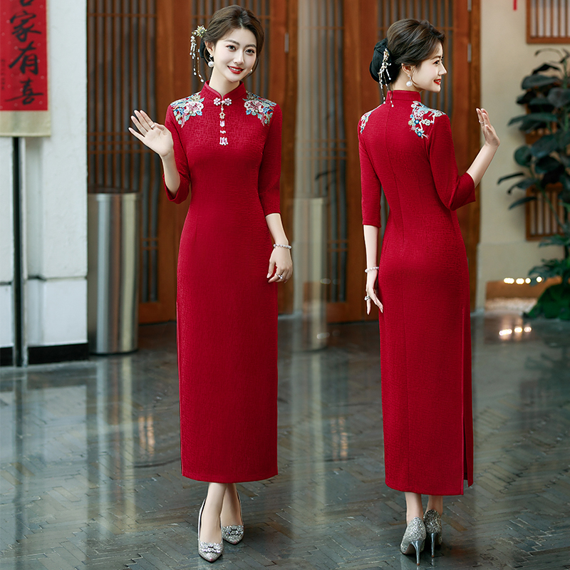 新中式高档刺绣长款旗袍七分袖秋季喜婆婆妈妈婚宴装礼服日常走秀