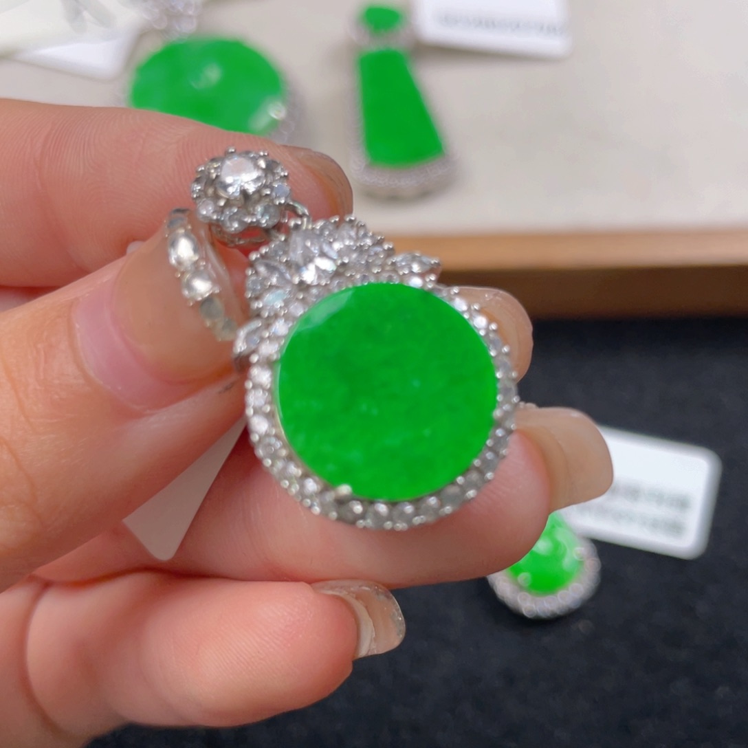 翡翠颈饰银S925镶嵌h j j j j