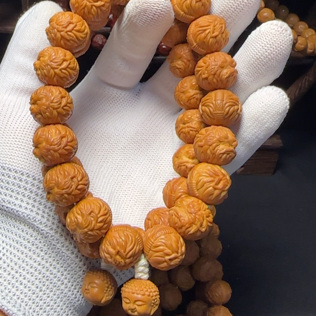 彩***辉吊坠猴头核桃猴头