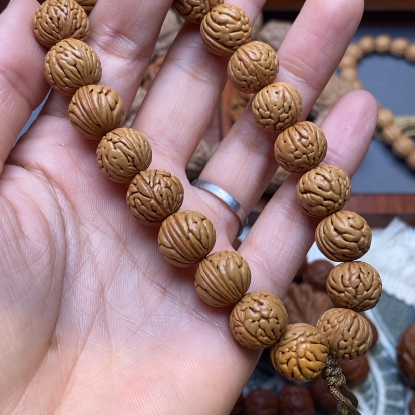 【闪购商品】文玩核桃手串肠肌肉纹桃核13