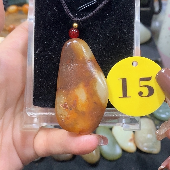 未镶嵌和田玉（糖玉）挂件