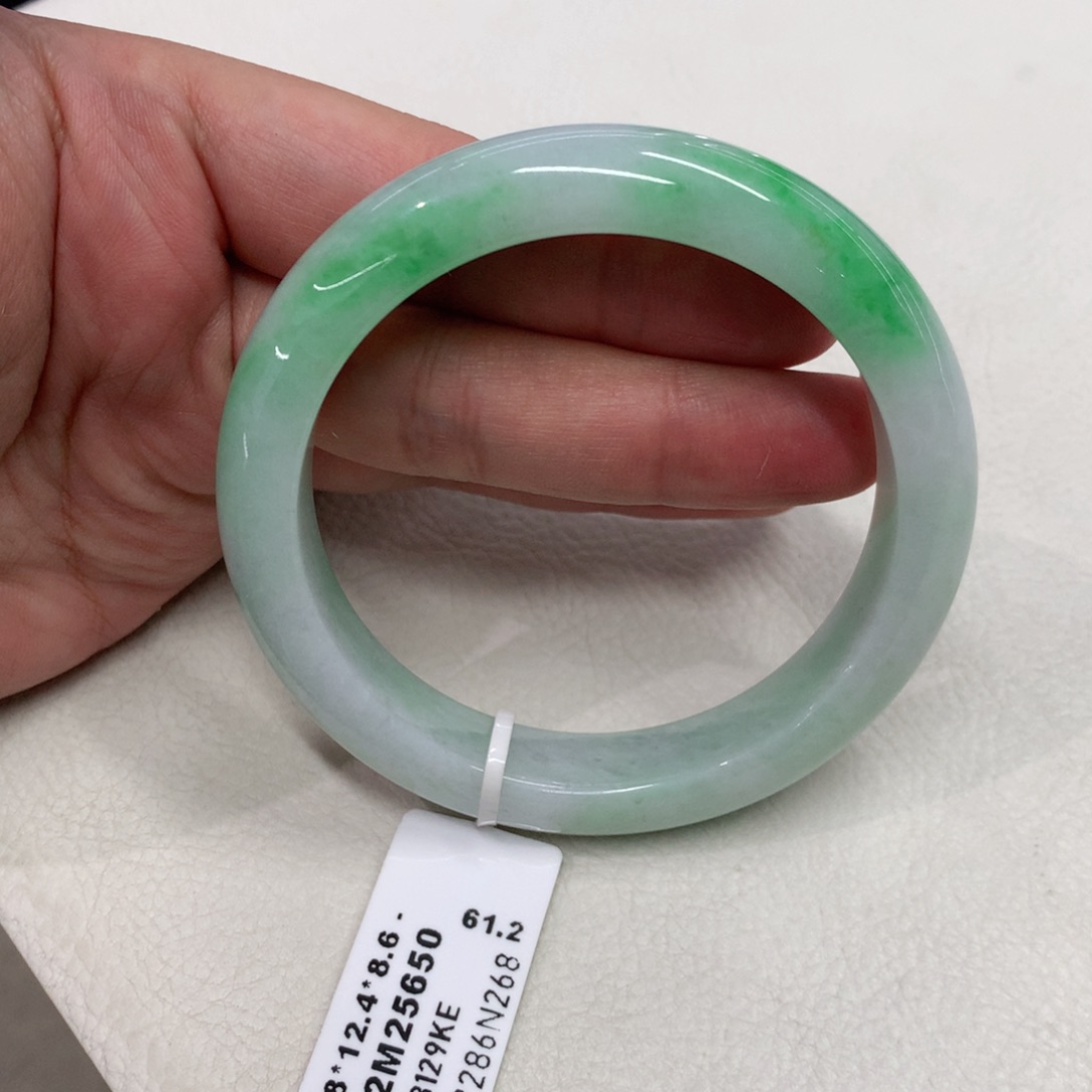 未镶嵌手镯翡翠56.8圈口白底青