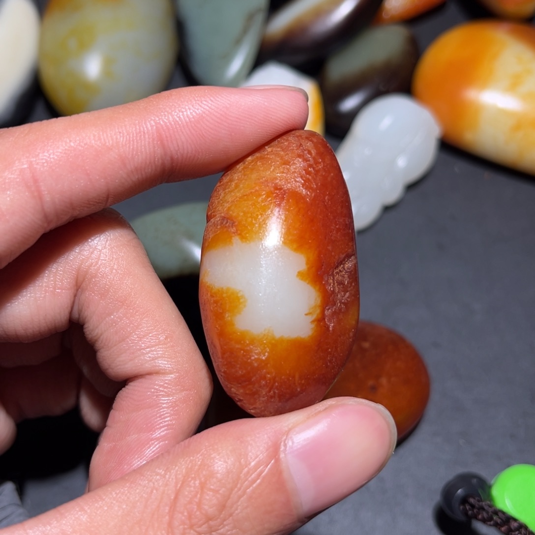 和田玉未镶嵌珠宝奇石