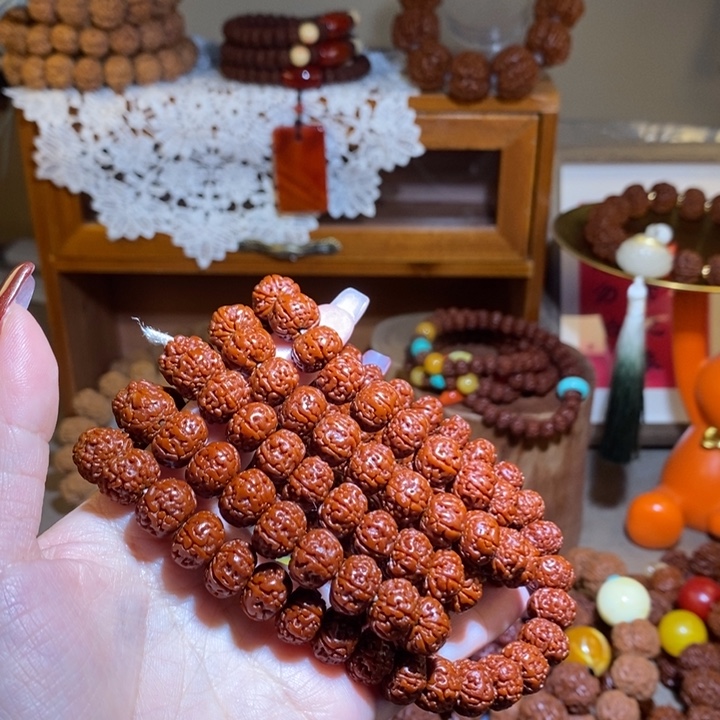 爱***丝金刚菩提手串116玉华老树王爆肉毕业款108一物