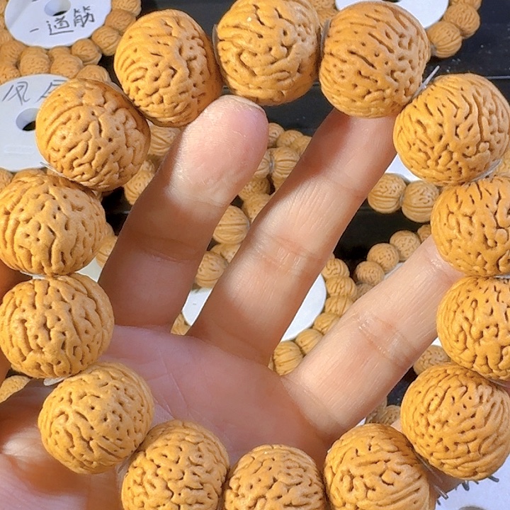 哈***佛桃核吊坠白月光桃核
