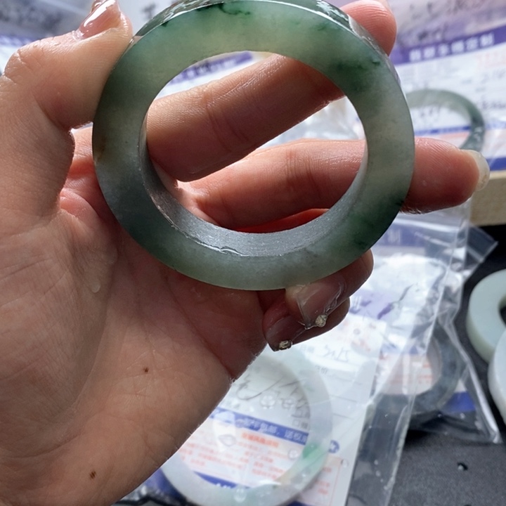 定制翡翠手镯未镶嵌所**意