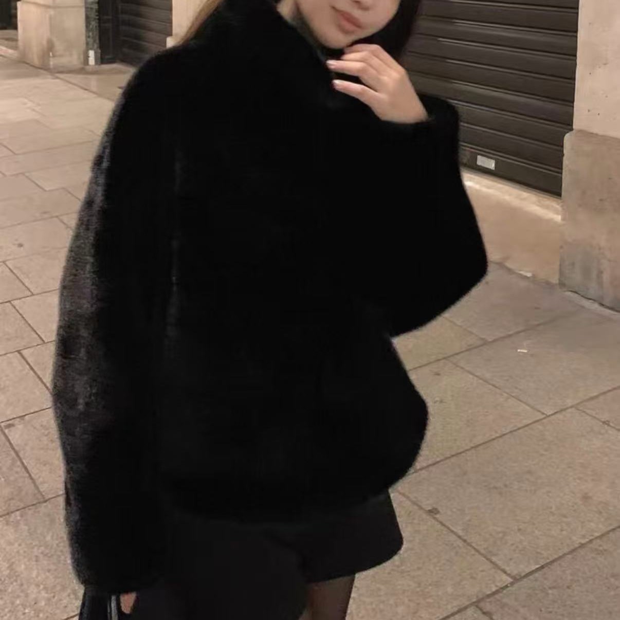 培培自留黑色毛毛外套