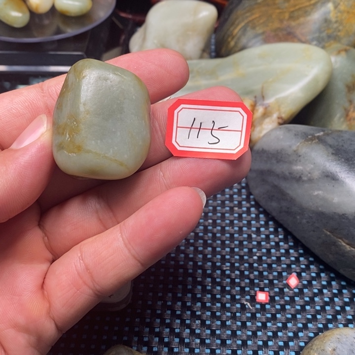 未镶嵌和田玉把件115