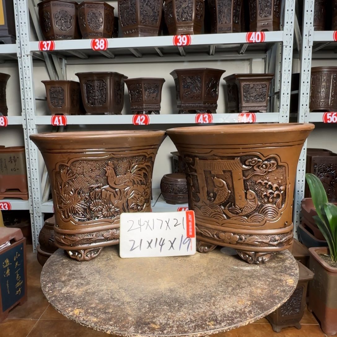 紫砂花盆，有1厘米左右尺寸差距，有色差