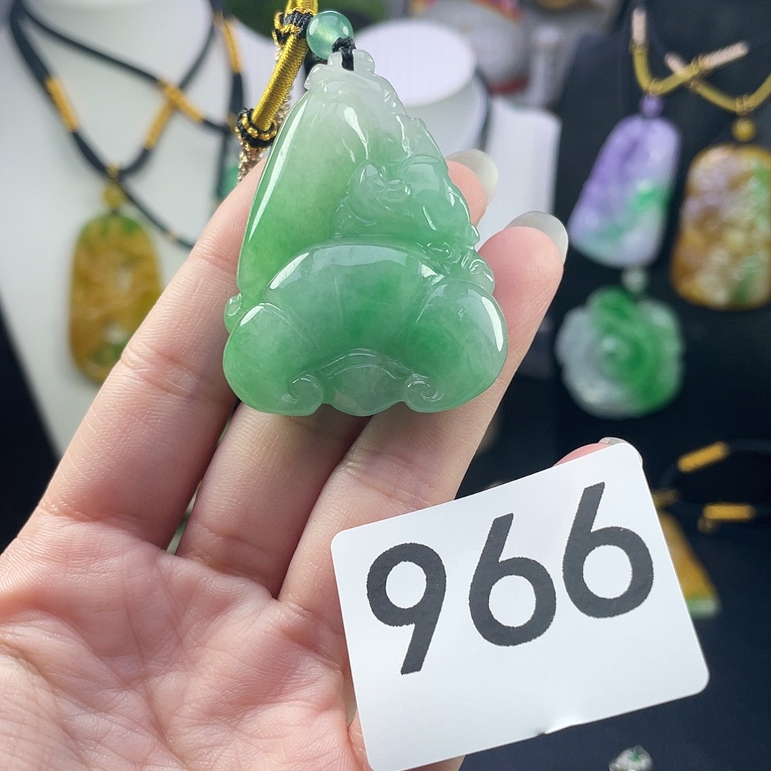 吊坠(赠链)未镶嵌翡翠
