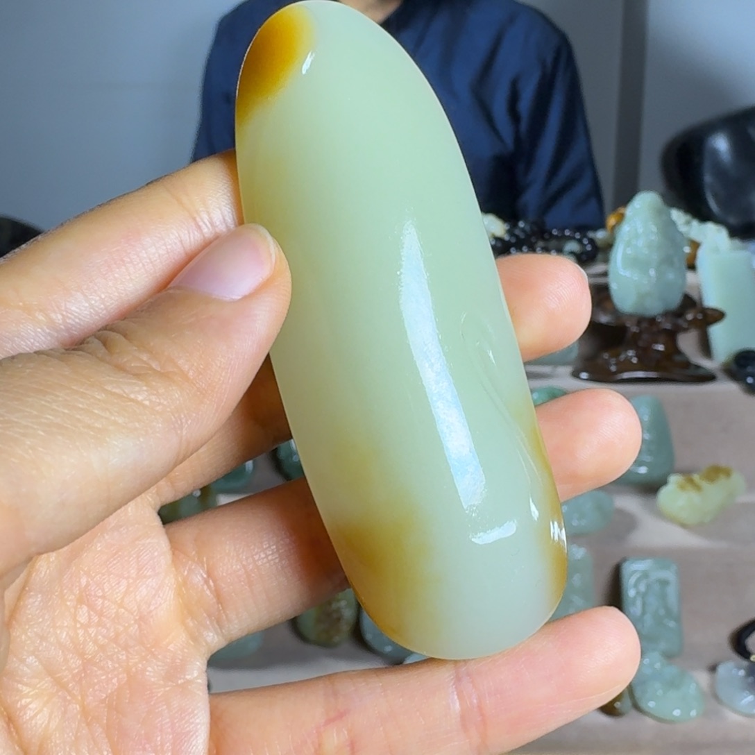 和田玉（糖玉）颈饰未镶嵌