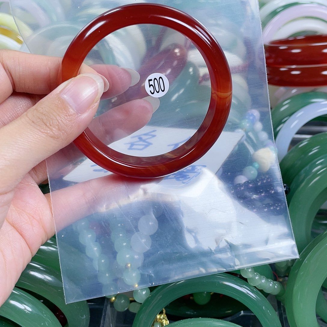 石英质玉手镯未镶嵌56