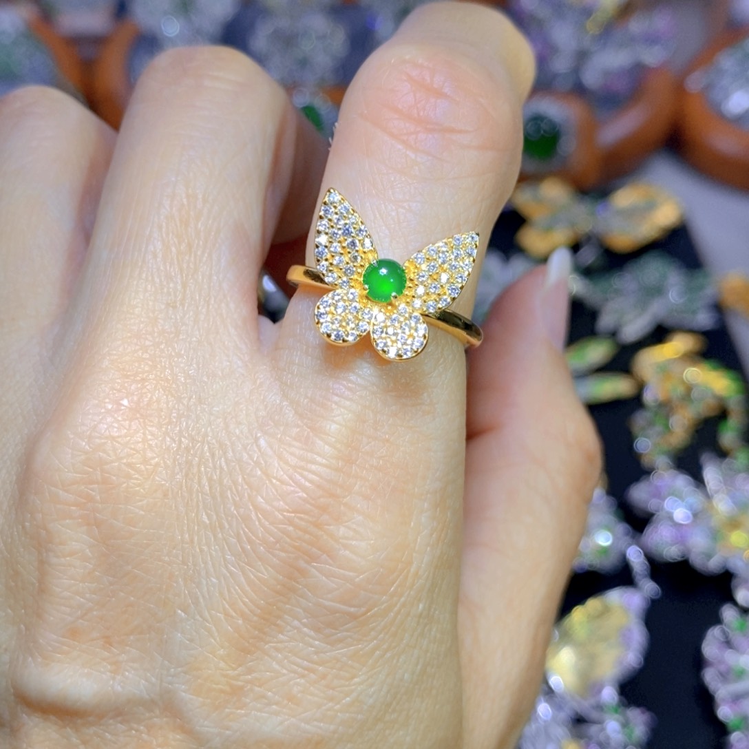 翡翠颈饰银S925镶嵌天然翡翠