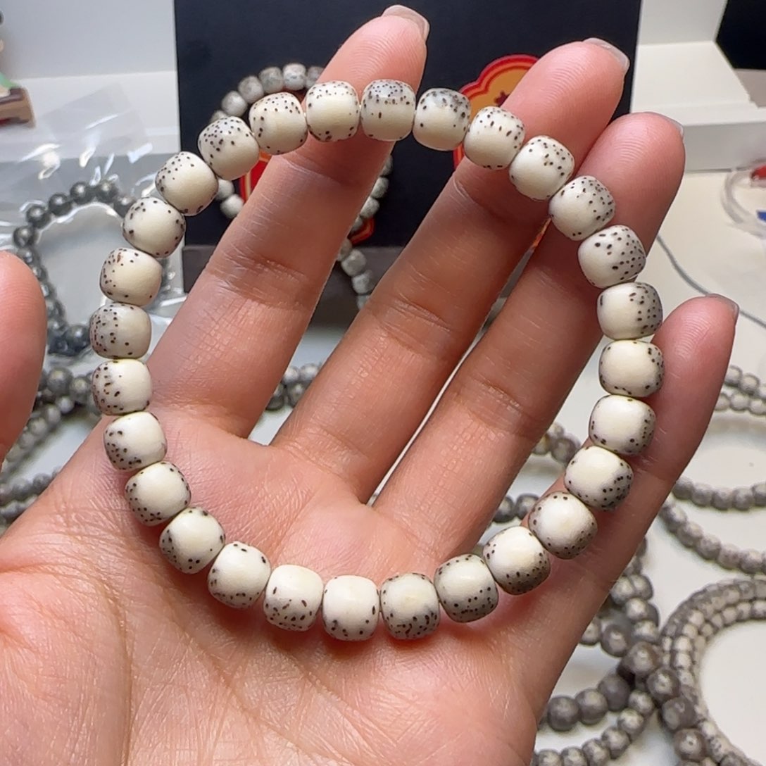 星月菩提手串石玉河豚8×7留白干净无杂星