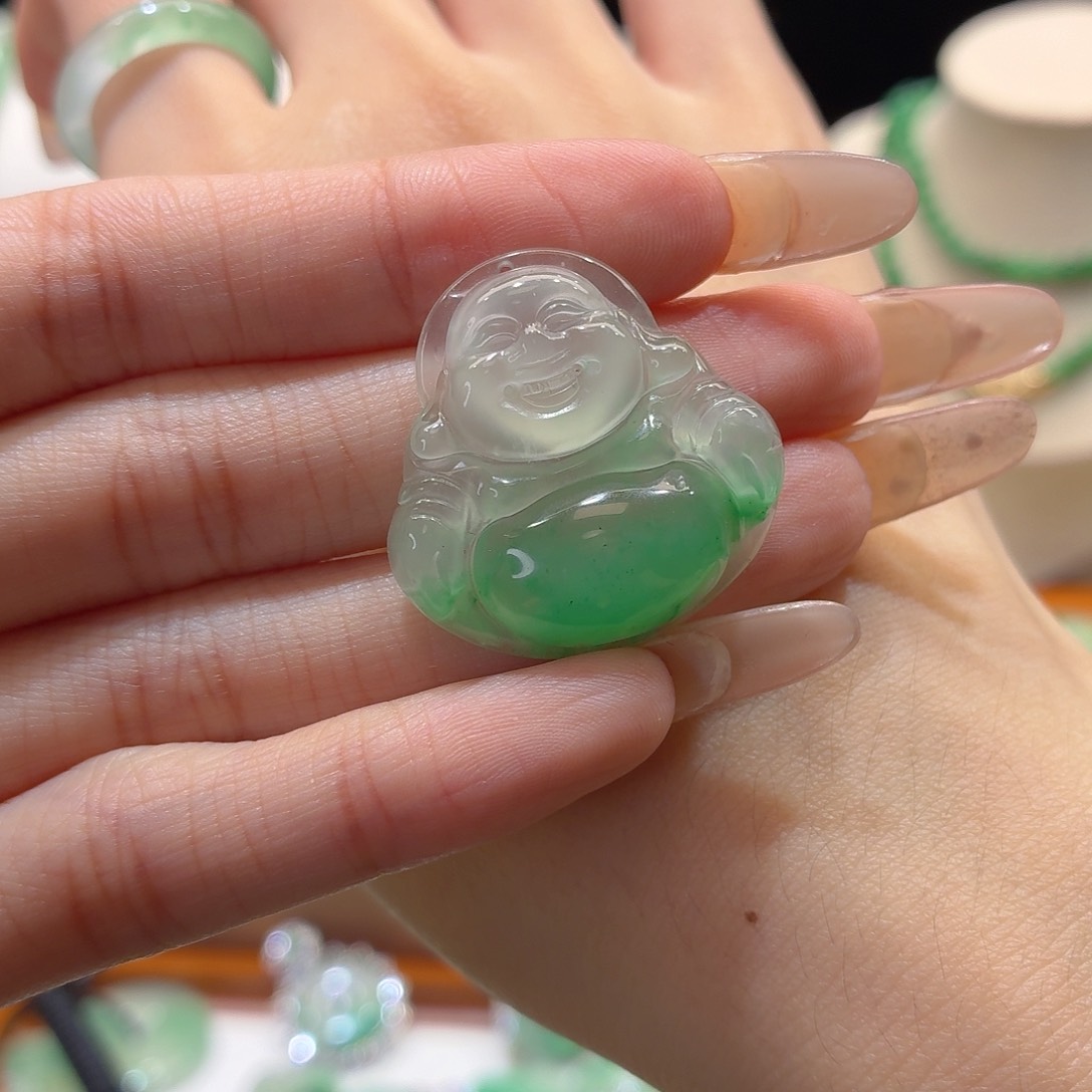 石英质玉未镶嵌颈饰