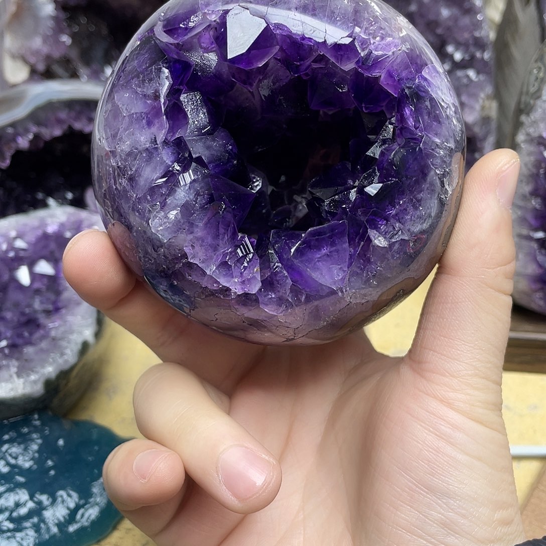 恒***紫晶大型摆件（非配饰）未镶嵌