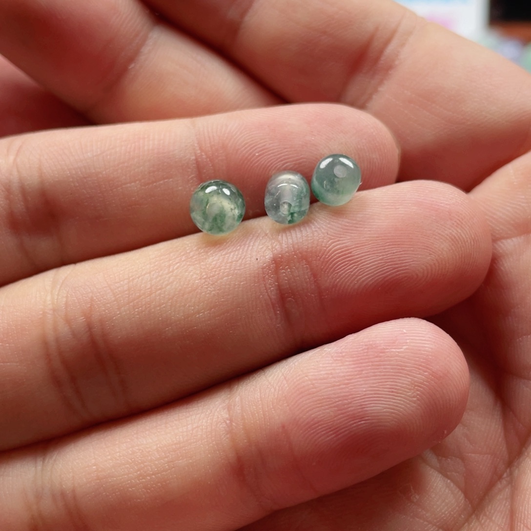 翡翠颈饰未镶嵌未