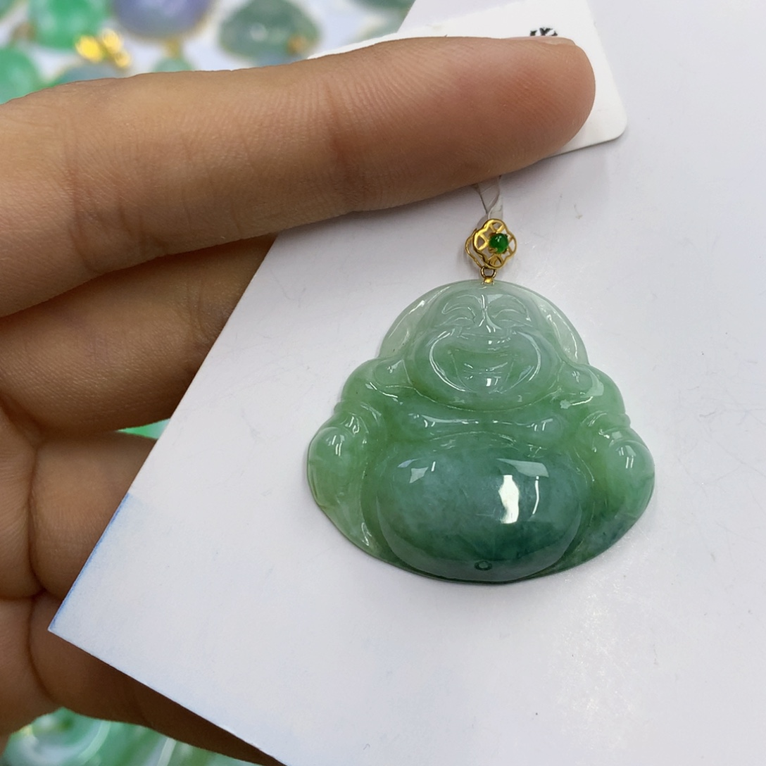 翡翠18K金镶嵌颈饰