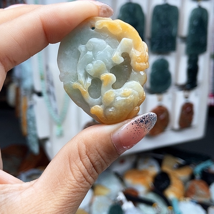翡翠未镶嵌颈饰翡翠