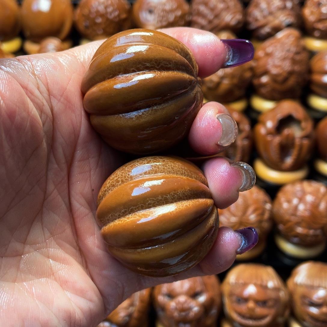 把件橄榄核橄榄球