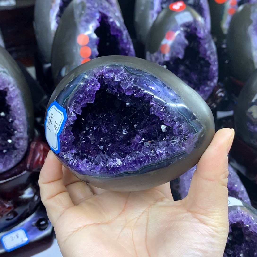 水晶摆件未镶嵌莹