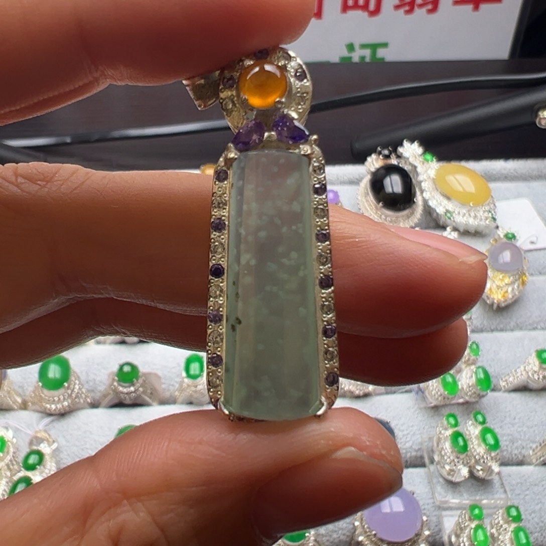 定制翡翠未镶嵌A货