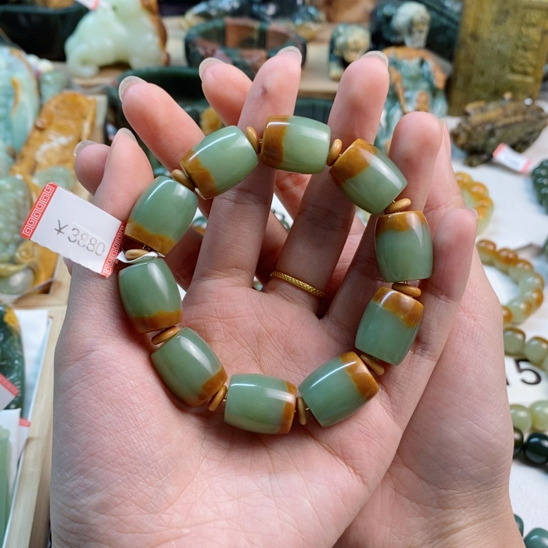 透闪石质玉手串未镶嵌路***哥