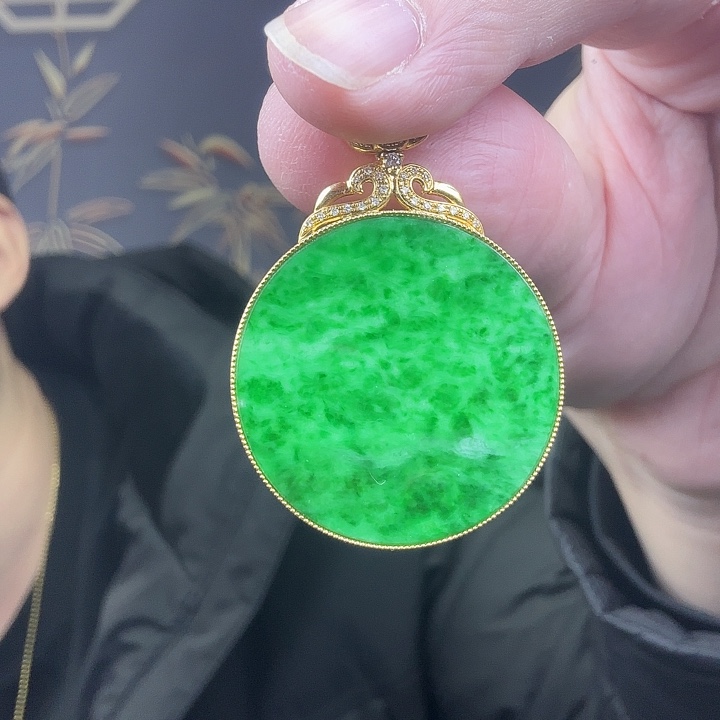 翡翠吊坠(不含链)18K金镶嵌特价 新年