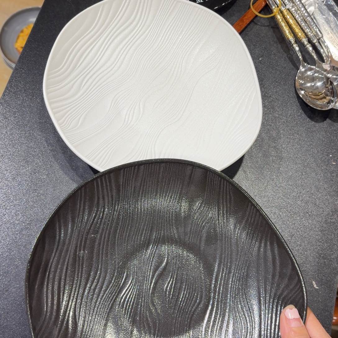 瓷微瑕8.5寸2个不影响使用