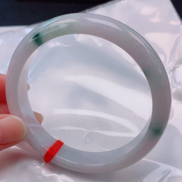 用***听翡翠手镯未镶嵌63圈口