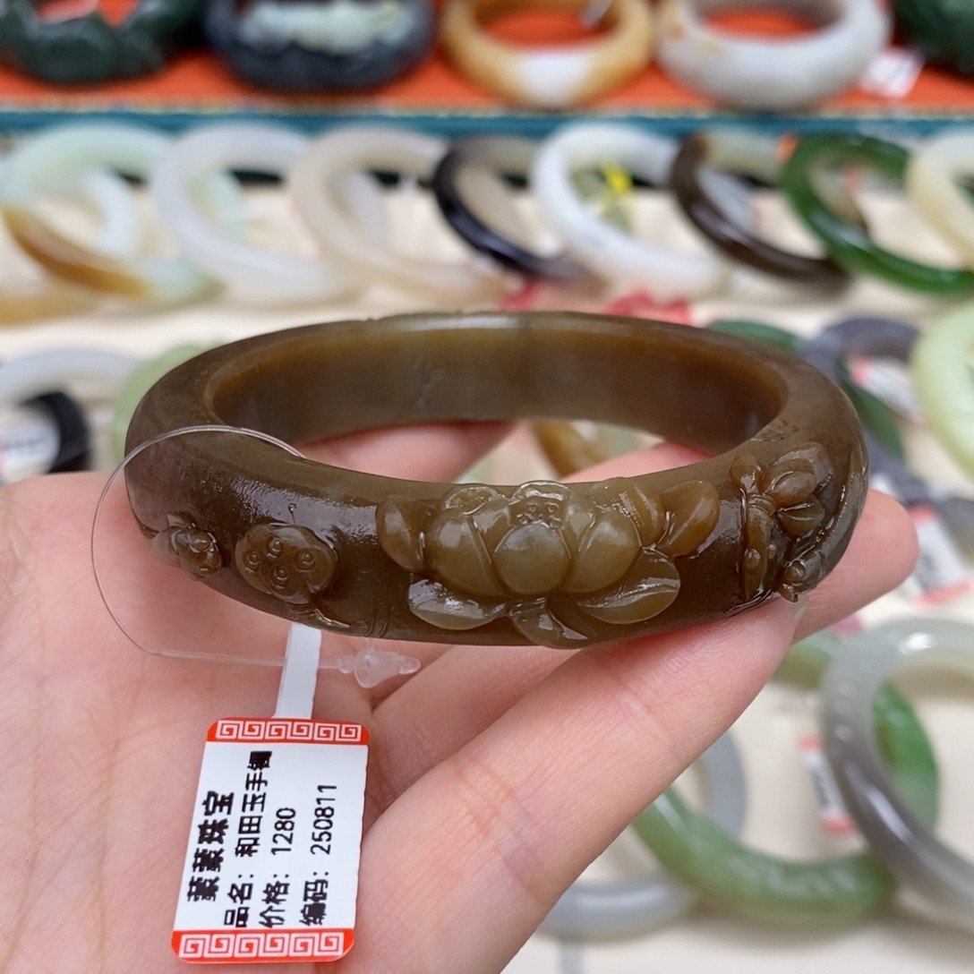 对***林和田玉手镯未镶嵌59.3定制