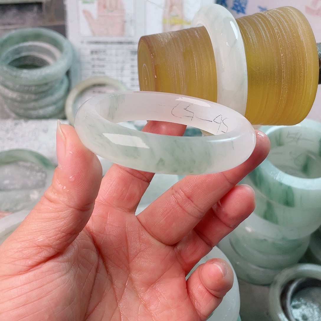 回***懂定制石英质玉（天山翠）