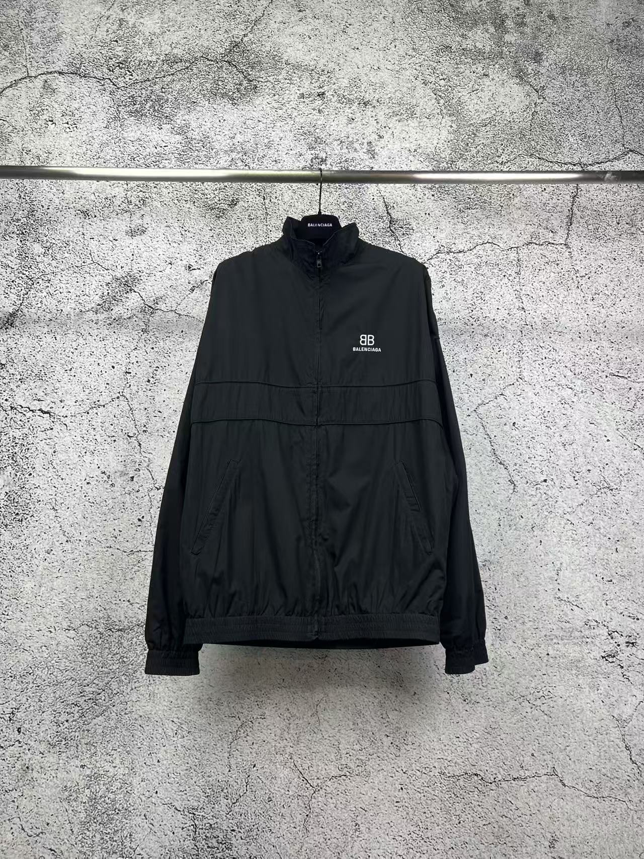 未使用 Balenciaga/巴黎世家 双B刺绣冲锋衣/46码/RN0259