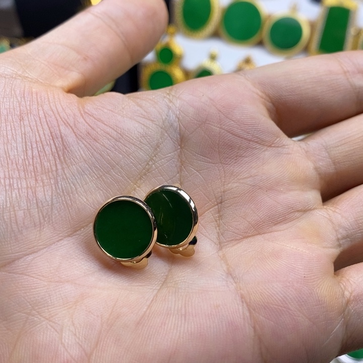 初***乐钛钢时尚圆牌耳夹