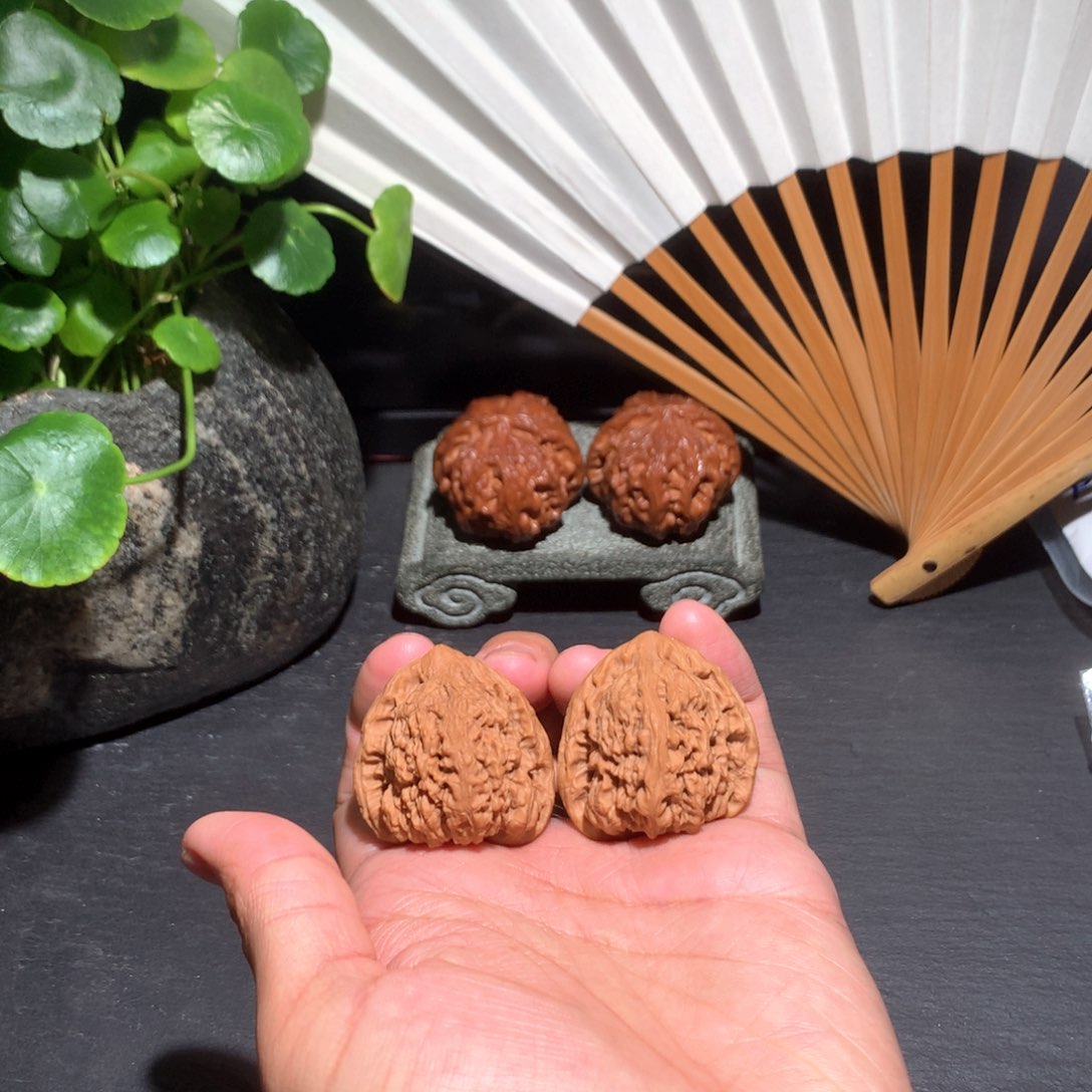 文玩核桃吊坠鱼的定山石060508