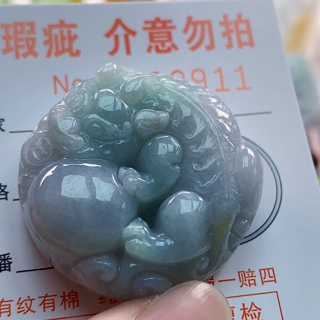 吊坠(不含链)未镶嵌翡翠