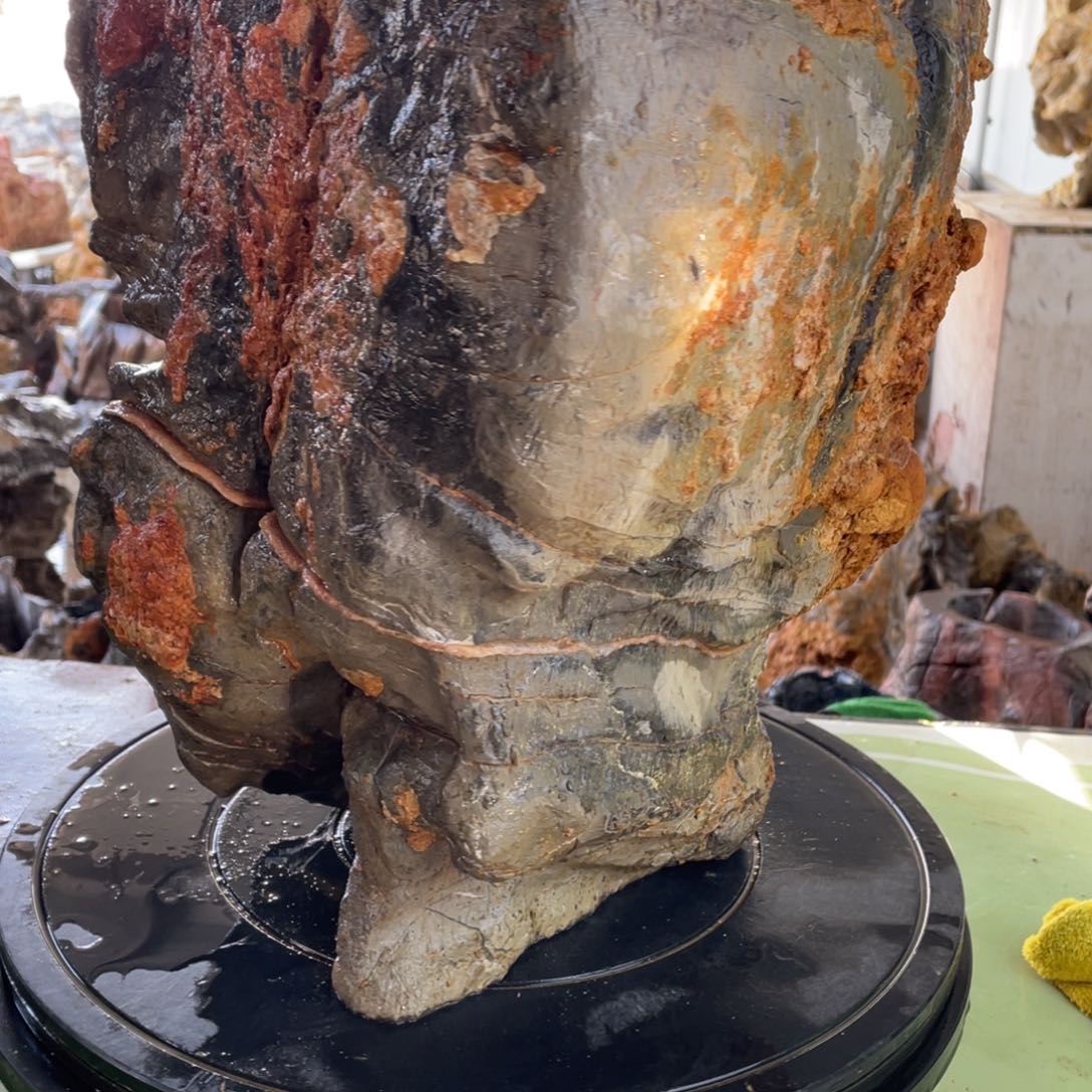 红陶l****6灵璧石是世界著名