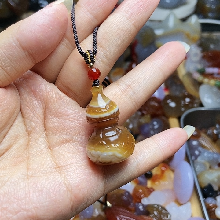 未镶嵌颈饰玛瑙/玉髓