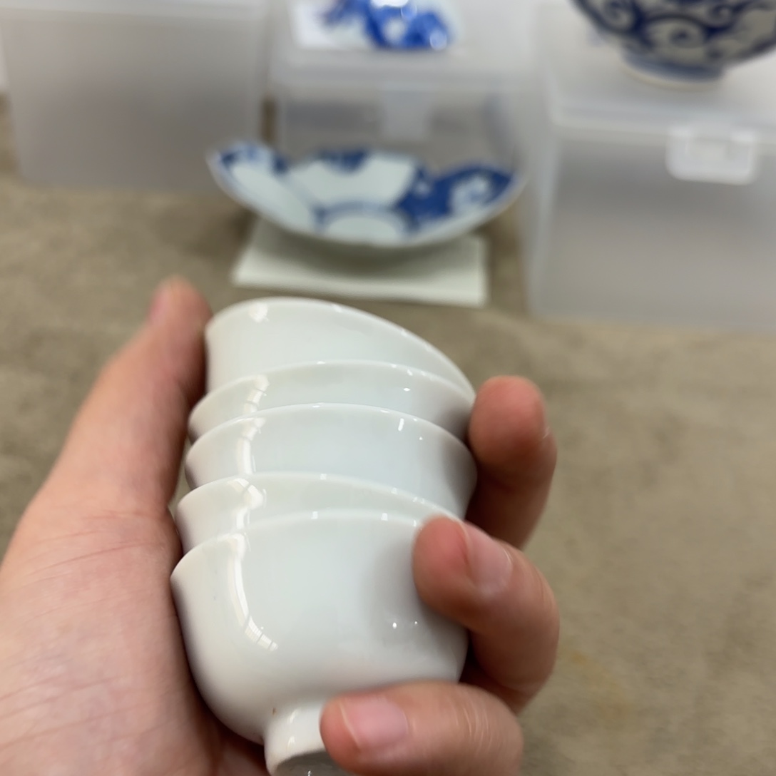 瓷片非常好看漂亮的物品 