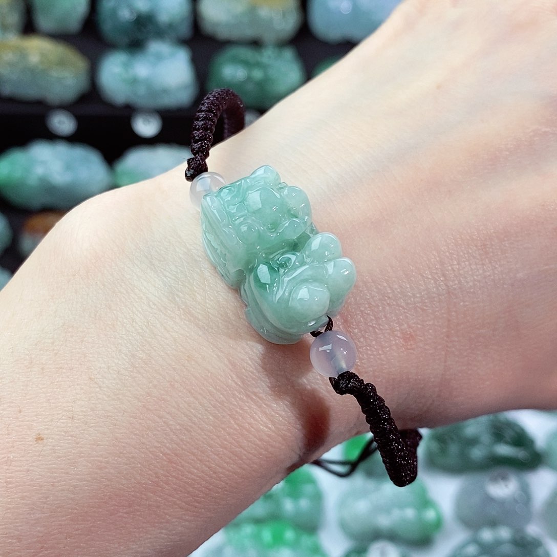 翡翠颈饰未镶嵌天然