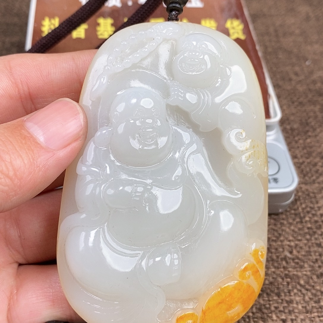 和田玉颈饰未镶嵌