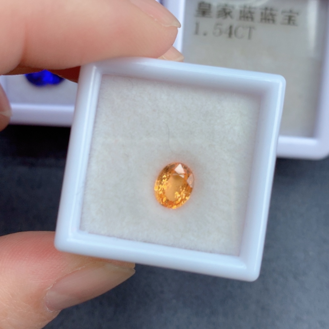 石榴石（芬达石）1.1克拉裸石未镶嵌