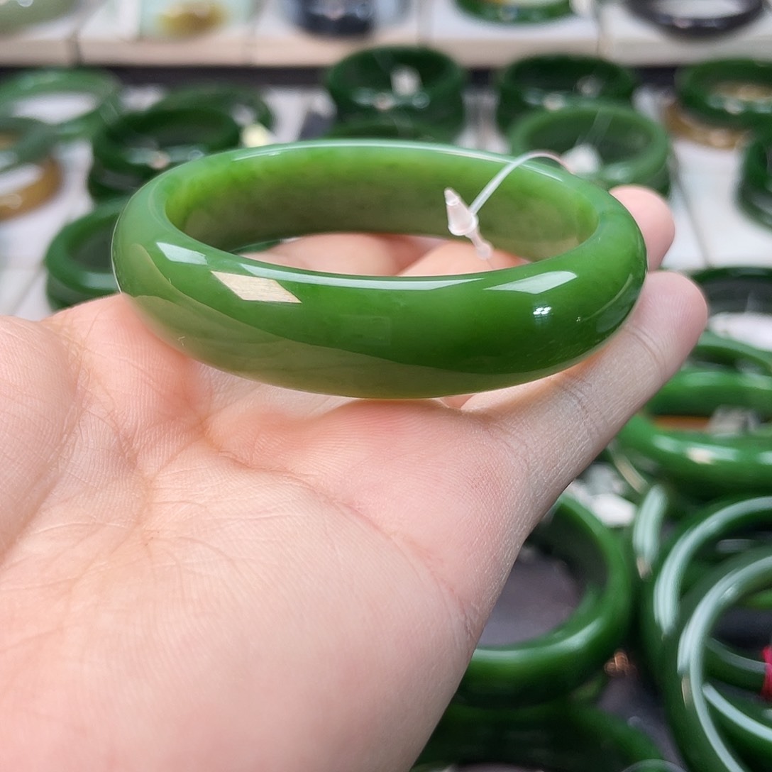 和田玉（碧玉）手镯未镶嵌