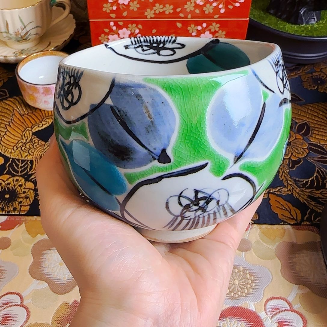 它家茶具瓷器真美！