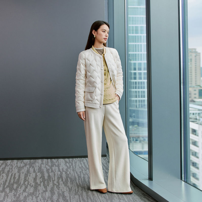 EP雅莹2025秋装新款女装 含桑蚕丝羊毛针织肌理感竖纹奶芙裤6409A