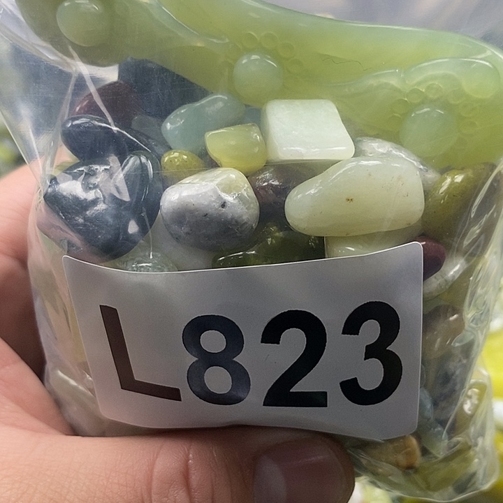 岫玉鱼缸石未镶嵌