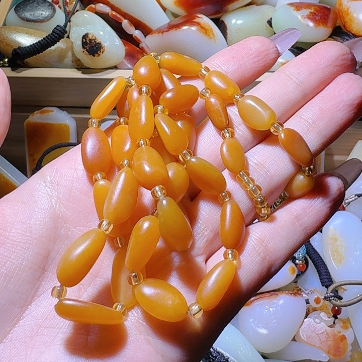 和田玉挂件未镶嵌察**色