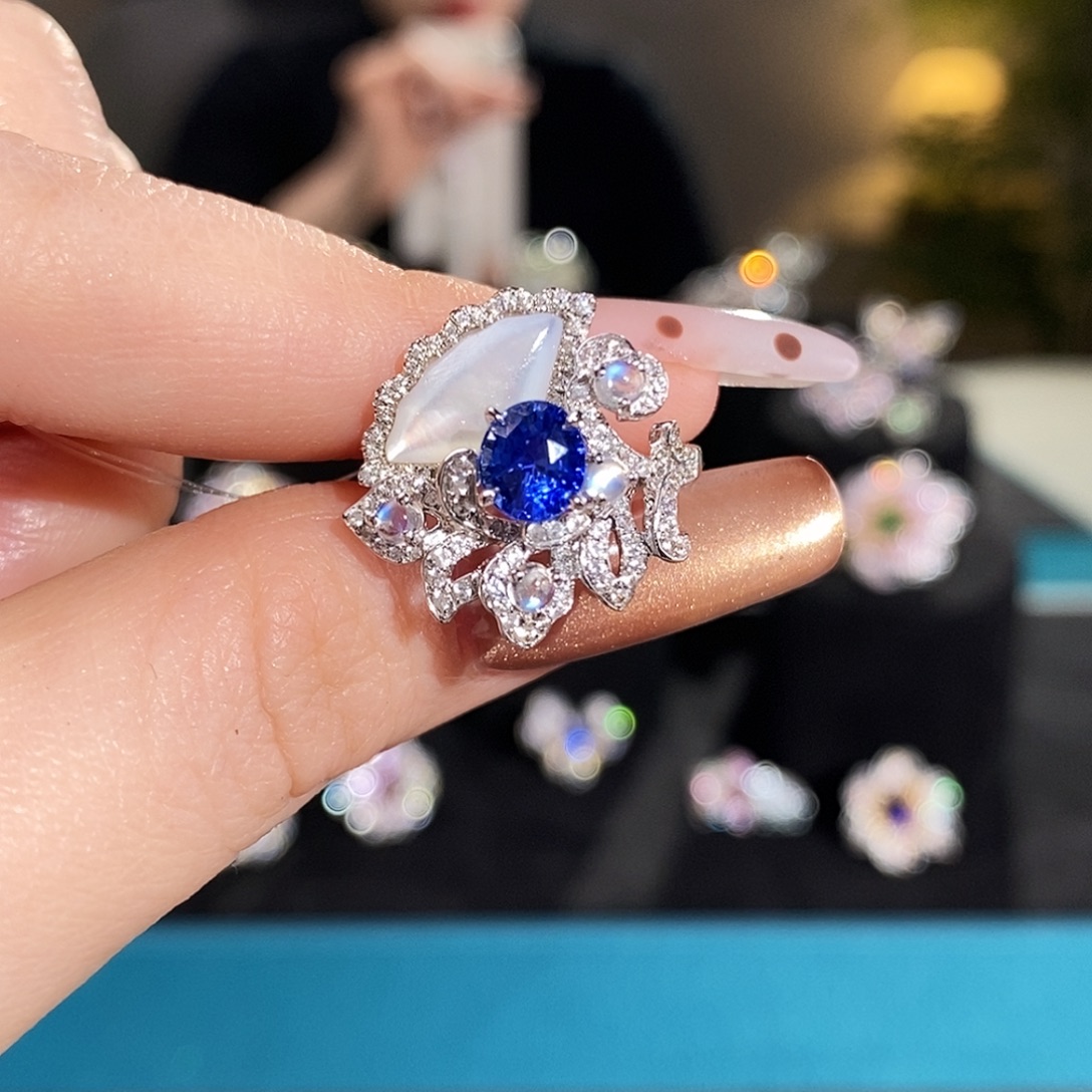 戒指蓝宝石18K金镶嵌1.02ct皇家蓝aigs