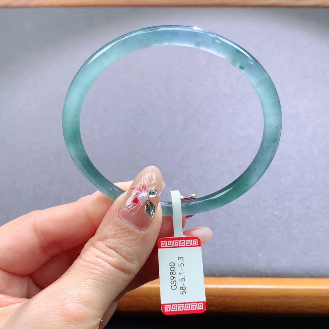 翡翠手镯未镶嵌天然翡翠手镯叮当镯